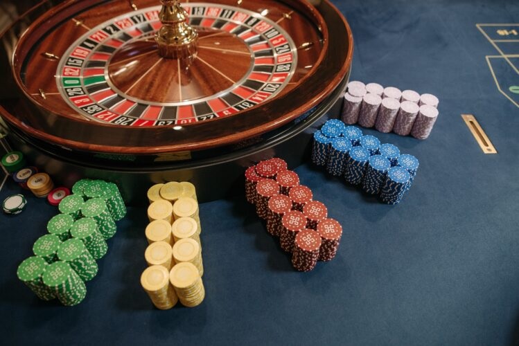 After reading this article, you may instantly start playing online slots